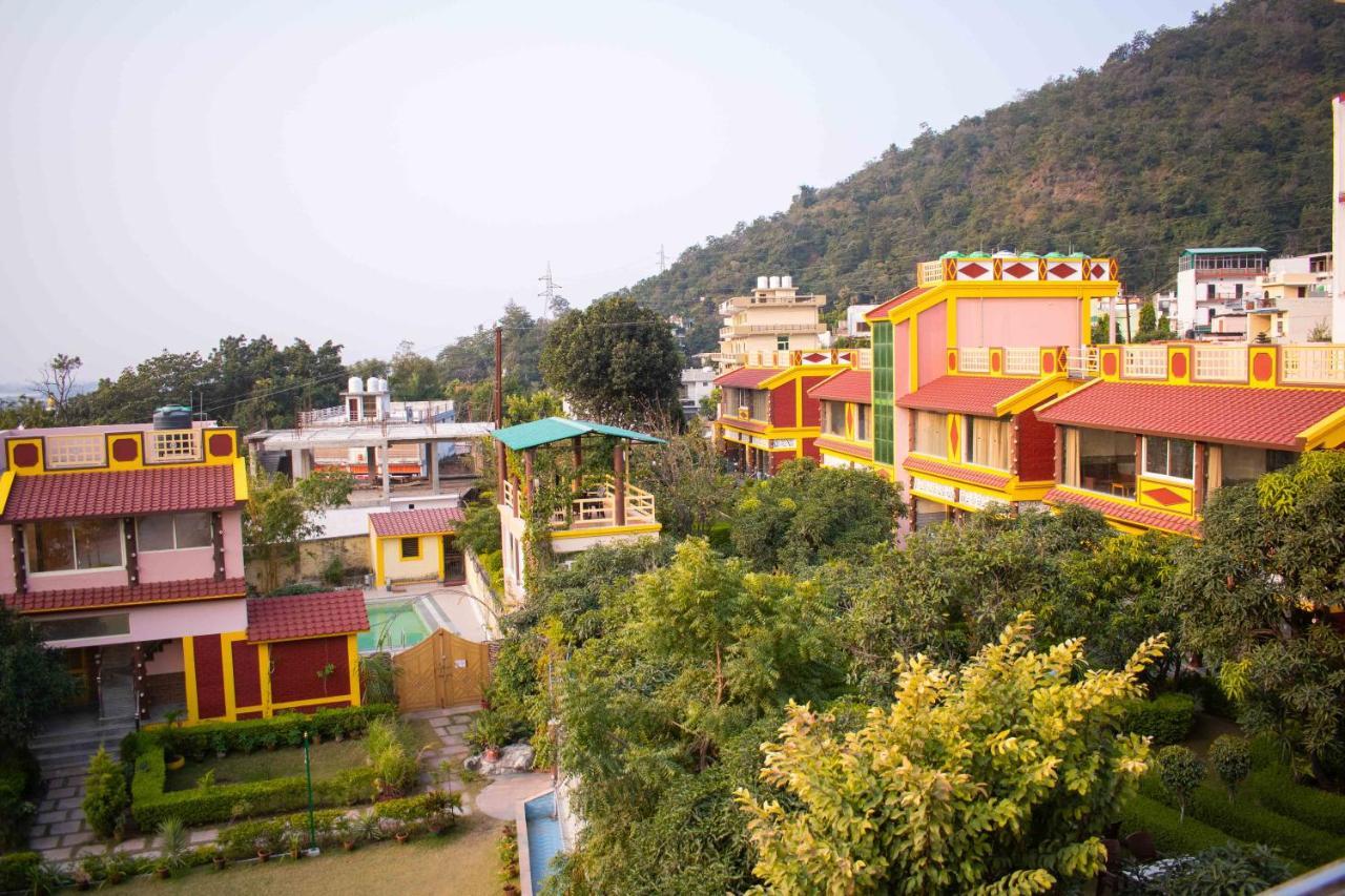 Mvt Guesthouse & Restaurant Rishīkesh Esterno foto