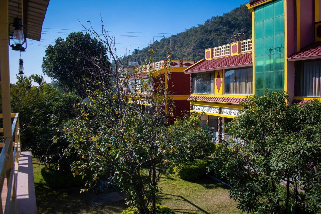 Mvt Guesthouse & Restaurant Rishīkesh Esterno foto