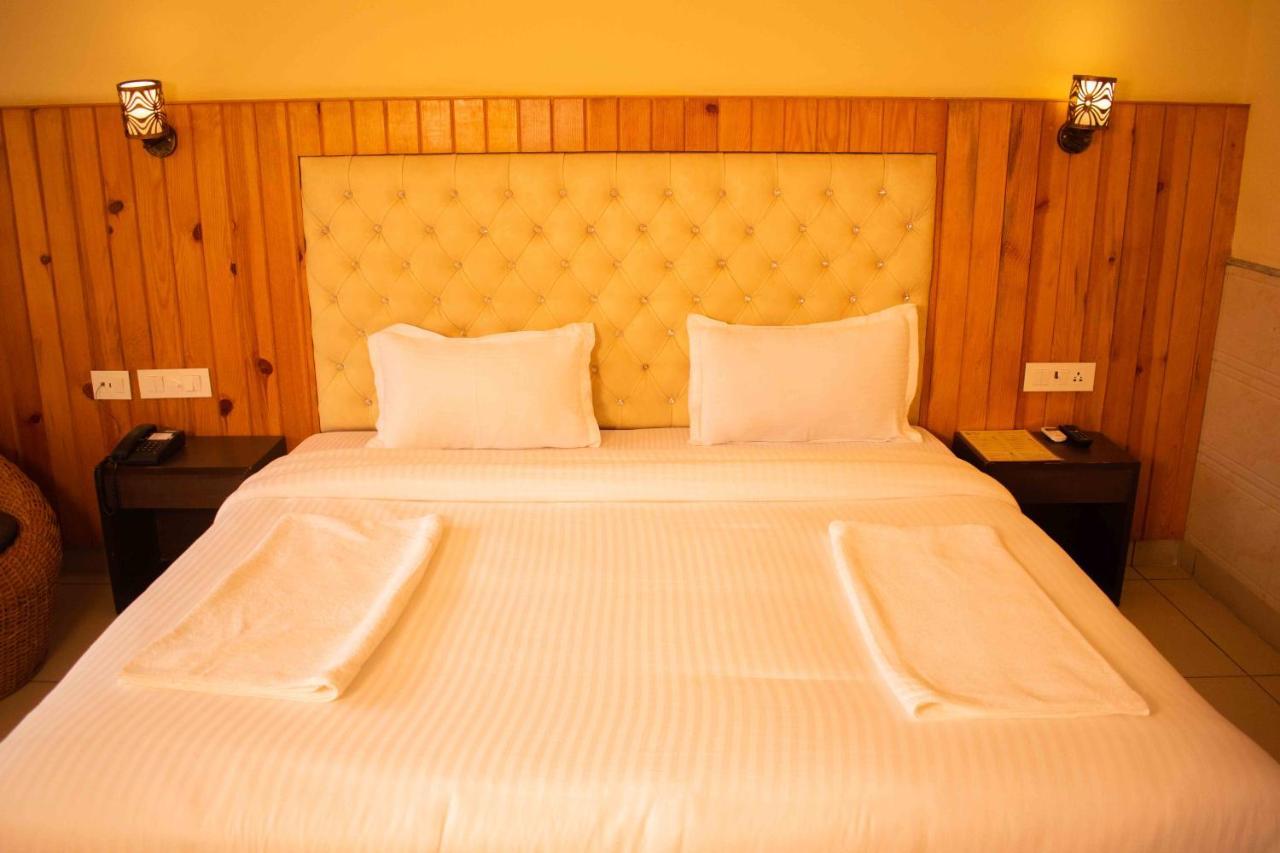 Mvt Guesthouse & Restaurant Rishīkesh Esterno foto