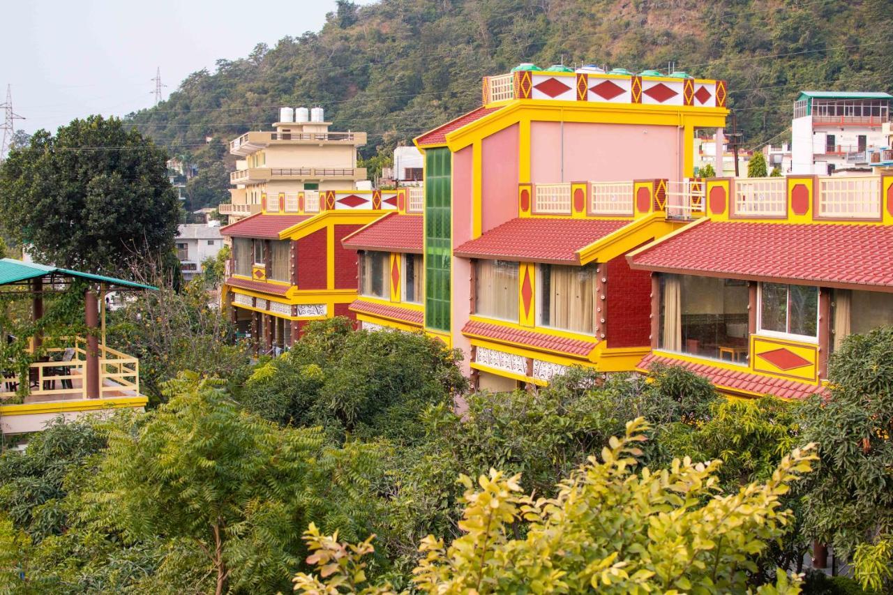 Mvt Guesthouse & Restaurant Rishīkesh Esterno foto