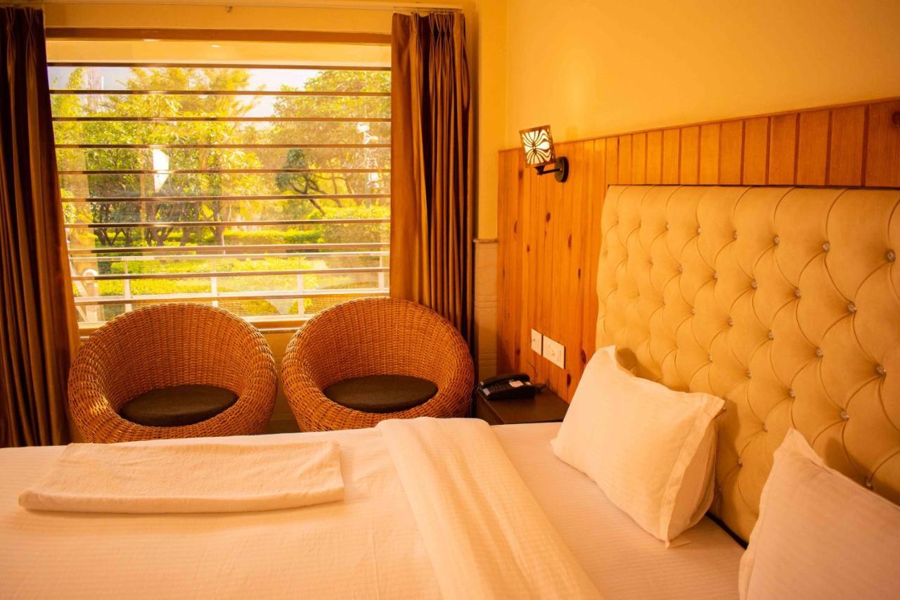 Mvt Guesthouse & Restaurant Rishīkesh Esterno foto